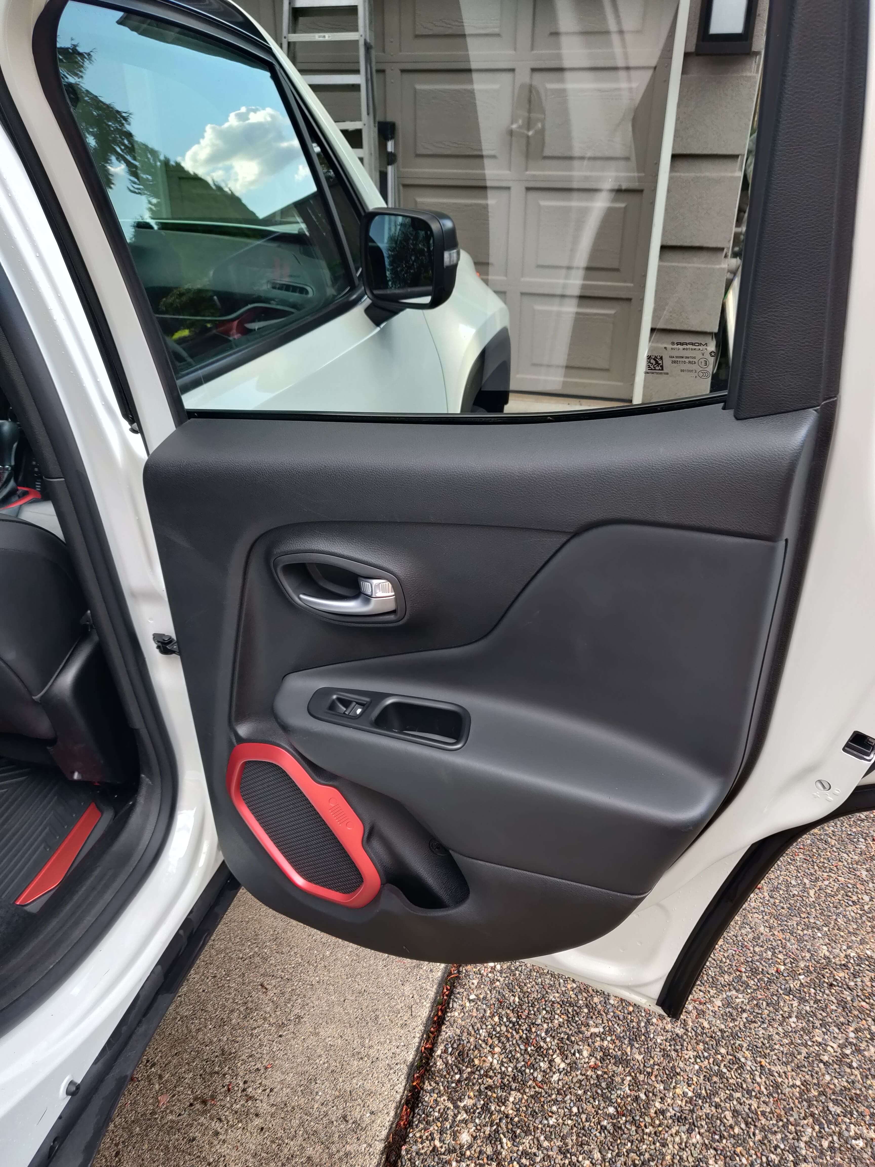 The door panel of a cleaned jeep renegade